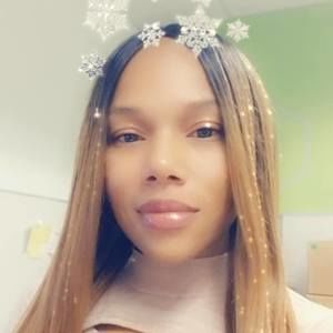 Meet your Posher, Kena